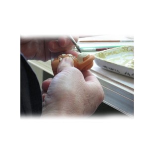 ABBAYE DE JOUARRE - CRECHE - Le chien brun - Santons en céramique (3,5cm) N°1