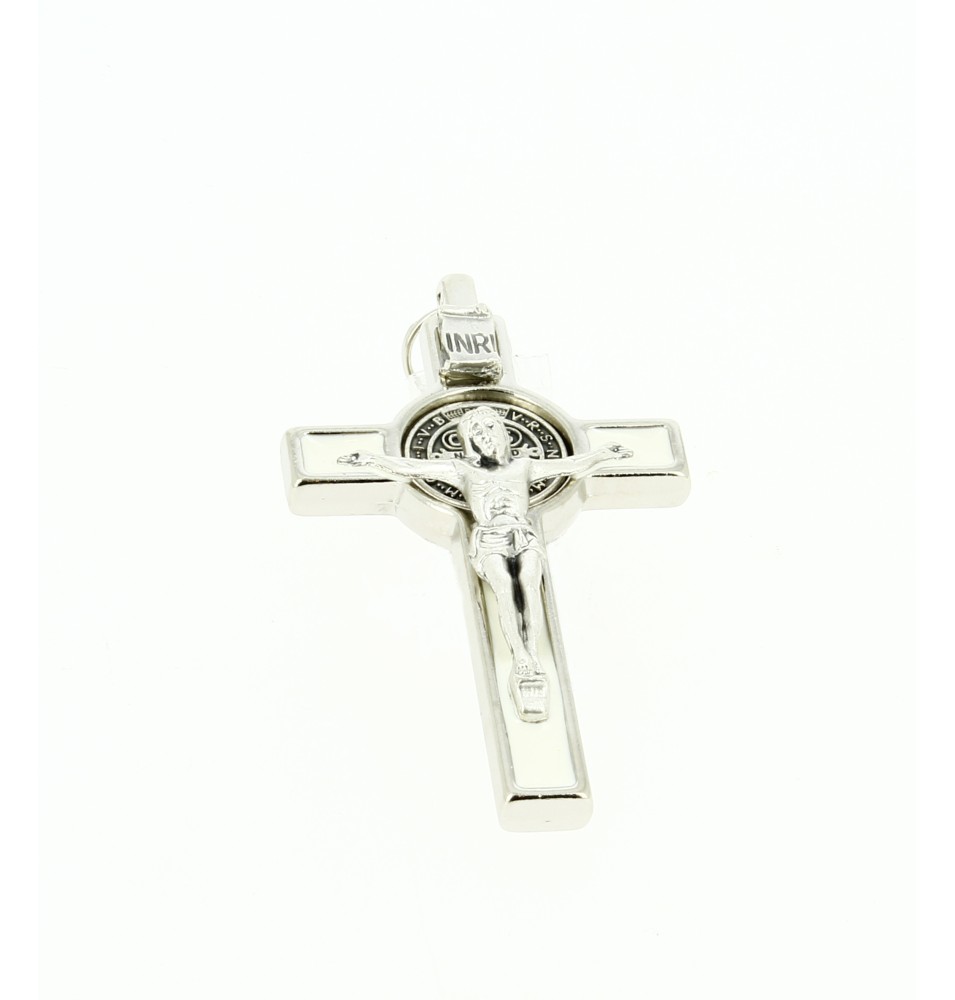 Crucifix sur croix
