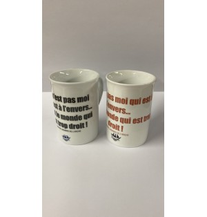 Mug - Ce n'est pas moi qui est à l'envers. C'est le monde qui est trop droit.