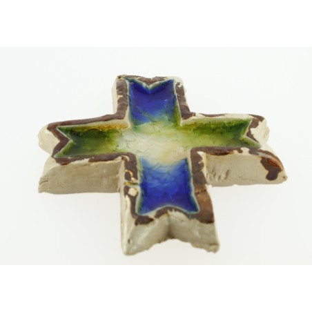 Croix en terre cuite
